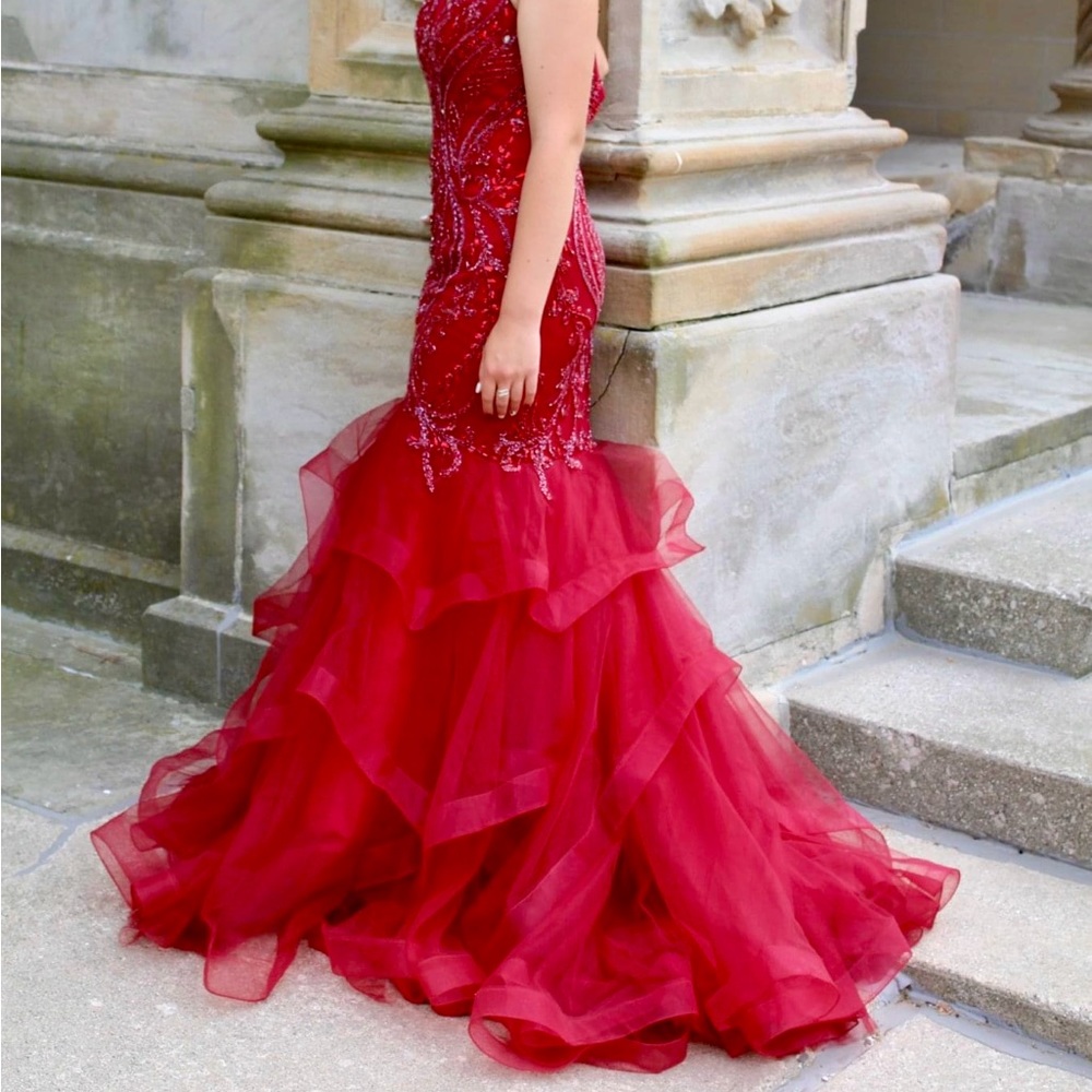 Prom dress - Picture 2 of 3